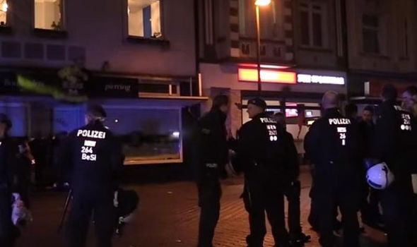 PAMJE të rënda/ Sherr me thika mes tre grupeve rivale, plagosen 60 persona