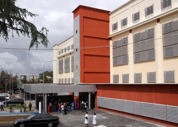 Shtrohen dy të sëmurë me malarie në QSUT, mjekët flasin për gjendjen e tyre: Janë…