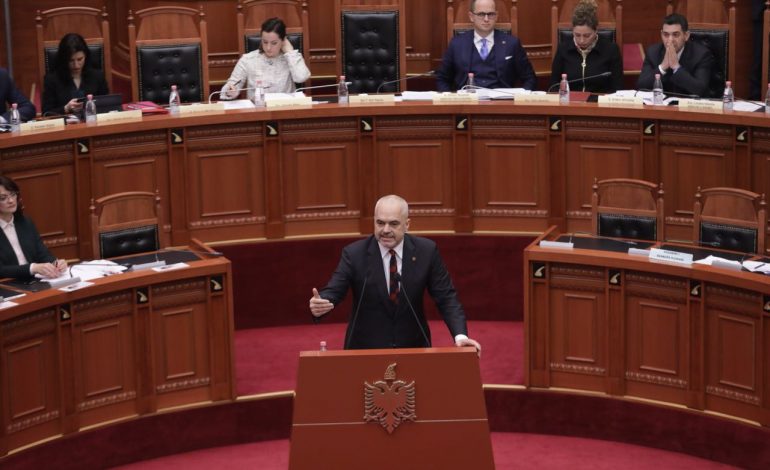 Rama sqaron pagesën për Rrugën e Kombit, i sulet opozitës: S’ju ndalojmë dot të thyeni qafën…
