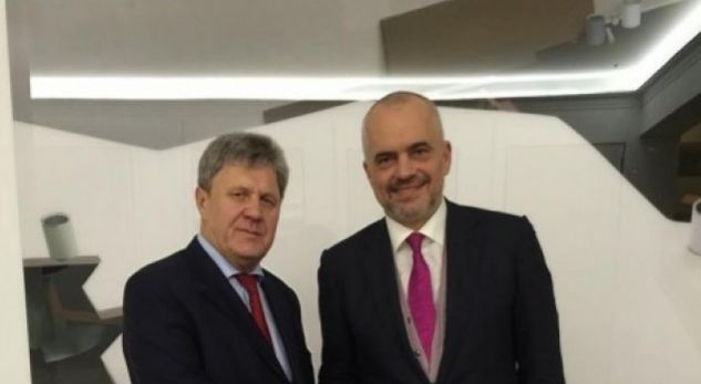 Shqipëria dëbon DY DIPLOMATE RUSE. Ministria e Jashtme: Kanë kryer veprimtari që NUK përputhet me statusin e tyre