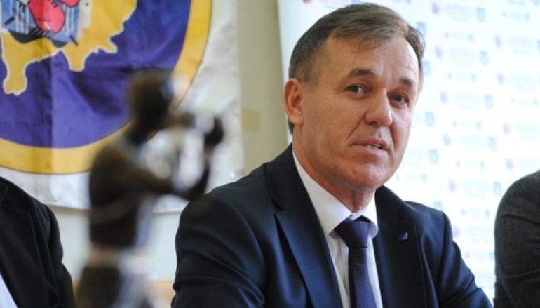 Arrestohet vëllai i deputetit, qëlloi me grusht policin rrugor