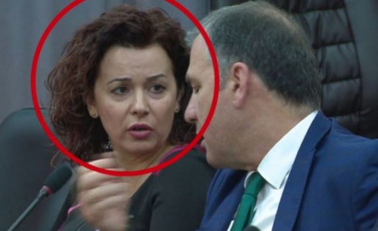NIS RENIA/ ROVENA GASHI heq dorë nga Këshilli i Emërimeve në Drejtësi. Deklaron se nuk mund të jetë pjesë, pasi…