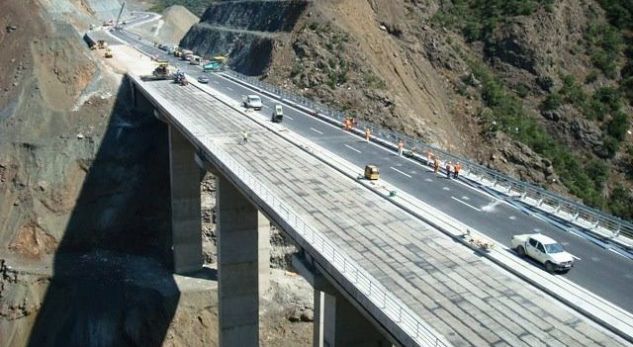 Përmirësim, mirëmbajtje dhe ndërtim/ Qeveria miraton kontratën për Rrugën e Arbrit