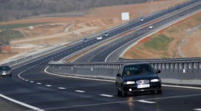 Taksa e RRUGËS u katërfishua/ Konsulenti propozoi 1 euro për 100 km (DETAJET)