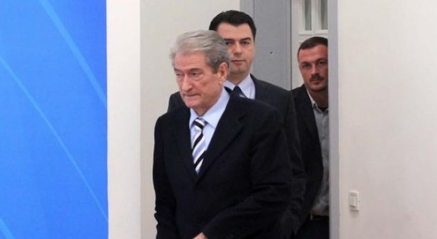 Një rikthim i Berishës në PD? Analisti: Ai e di që ka gabuar me Bashën, por…