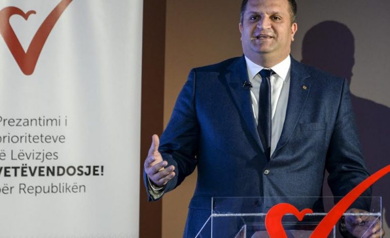 Thellohet përçarja në “Vetëvendosje” pas largimit të Ahmetit