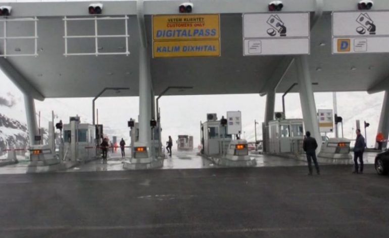 Taksa për Rrugën e Kombit, këshilltarët e majtë e të djathtë në Kukës kundërshtojnë tarifat