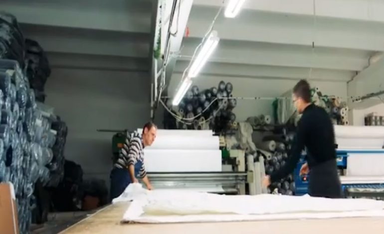 “Merrja borxhe, s’e mbaja dot familjen”/ Historia e Vangjushit nga Durrësi prek zemrat e shqiptarëve (VIDEO)