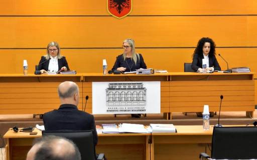 Vettingu nis me gjyqtarin Fatos Lulo/ 480 mijë $, dhurata të shtrenjta dhe shtëpi në Kanada