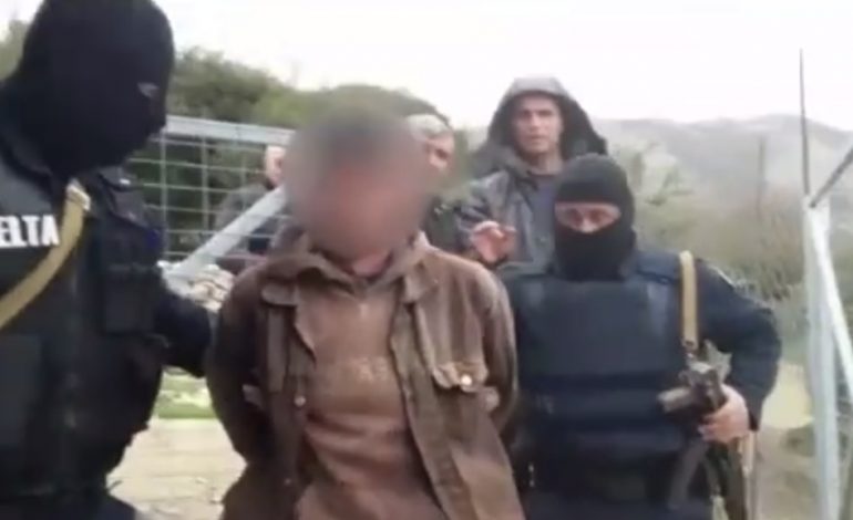 KRIMI MAKABER NE VLORE/ Flet për herë të autori: E qëllova me sopatë në kokë, se donte të më vriste