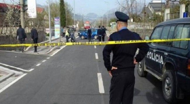E FUNDIT/ Gruaja në Elbasan u hodh nga makina që ecte me shpejtësi për t’i shpëtuar NGACMIMEVE të shoferit… (VIDEO)
