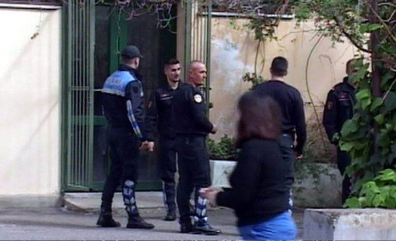 Kopshti mbyll dyert, familja mes lotëve e dhimbjes përcjell 3-vjeçarin në banesën e fundit
