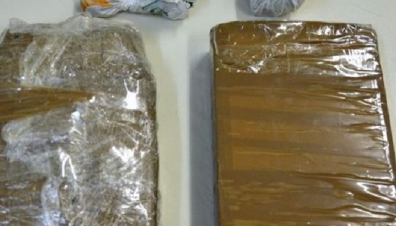 KAPET DROGË NË KUFI/ Sekuestrohet mbi 1 kg kokainë në Qafë Thanë