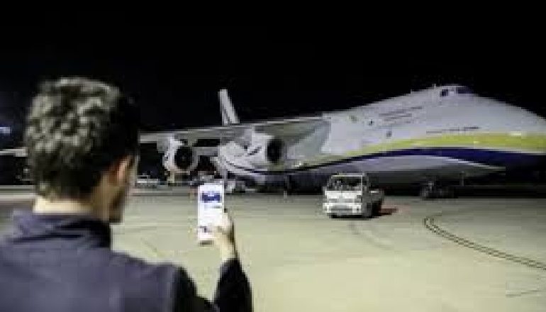 Aeroplani rus “An-124” transporton ngarkesën misterioze në Siri
