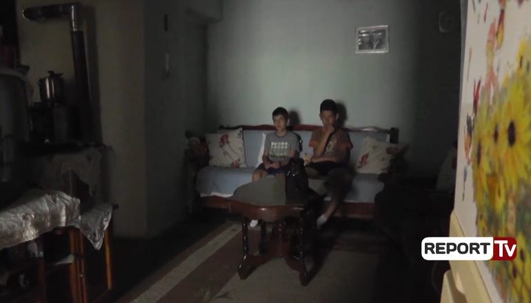 NË VARFËRI EKSTREME/ Familja nga Memaliaj pa ushqim dhe pa…