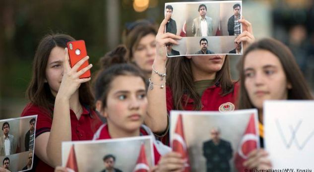 Kosova provokon sërish, i jep azil gylenistit që po kërkohet nga Turqia