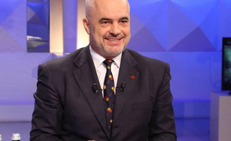 Rama ngre tonet: Rruga e Kombit po bie, do e shpëtojmë apo jo? Telenovelat me babin dhe gruan…