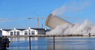 VIDEO/ Kur shpërthimi del jashtë kontrollit, struktura shkatërron librarinë