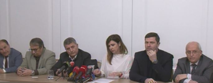 Deputeti miliarder i PD shpërthen kundër biznesmenëve: Kapitalistë, provincialë, të hurit e të litarit