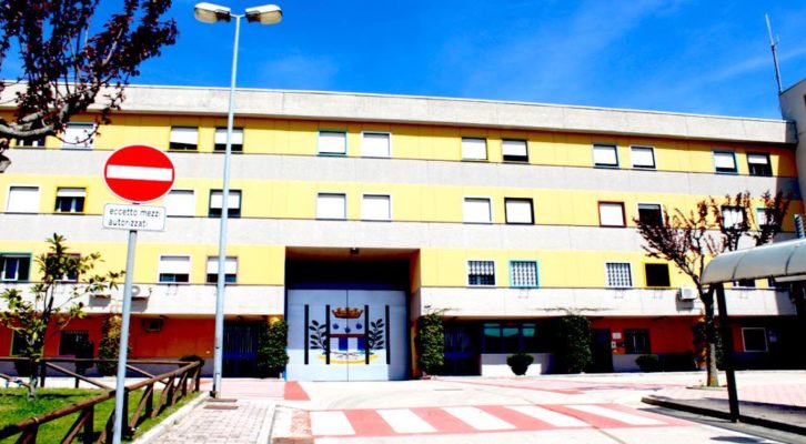 Sherr masiv në burg, shqiptarët përplasen me italianët. 5 të plagosur, 1 në gjendje të rëndë