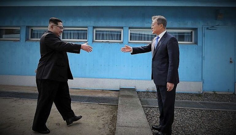 Takimi historik, Kim Jong-un dukej i buzëqeshur, por ekspertët zbulojnë diçka të fshehur