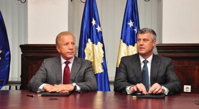 Hashim Thaçi dhe Behgjet Pacolli kapen “mat” në rrugët e Tiranës (FOTO)