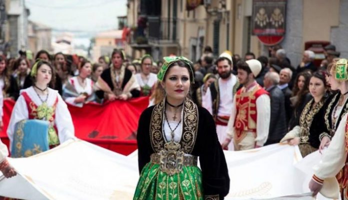Në vitin 1901, shqipja flitej në 47 komuna të Italisë