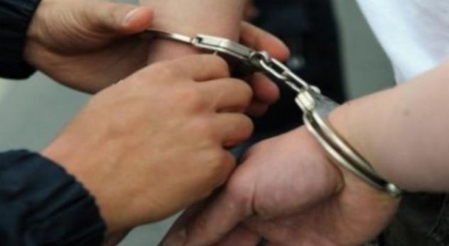 Nga Pogradeci shkon të vjedhë në Fier/ Si u kap mat brenda shtëpisë së emigrantit 42-vjeçari