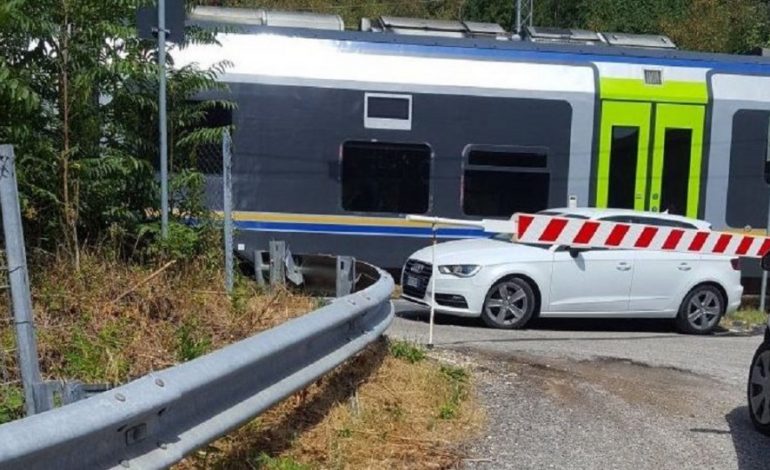 Shmanget tragjedia në Itali, polici shpëton shqiptaren me fëmijën