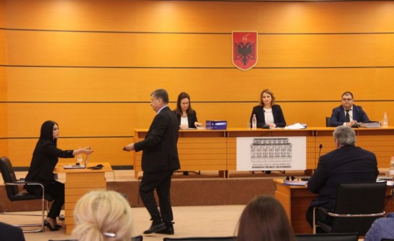 Gjyqtari Trezhnjeva bie në rrjetën e Vettingut/ Avokati: Do apelojmë vendimin, nuk u bë hetim i thelluar