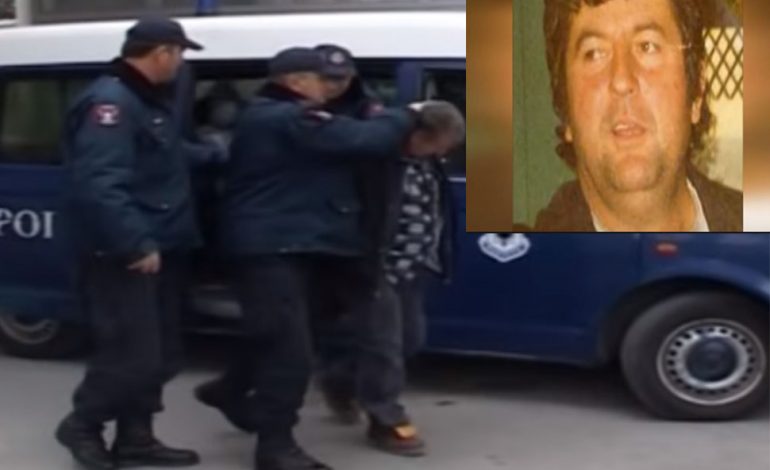 VRASJA NË KINOSTUDIO/ I dënuar për dy vrasje, në shtëpi arsenal armësh. Si u kap babai 28 vjeçarit (HISTORIA)