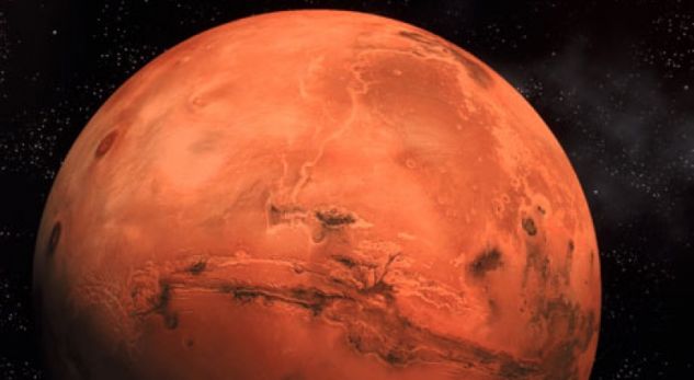 Personi i parë që do të shkelë në Mars do të jetë një femër?!