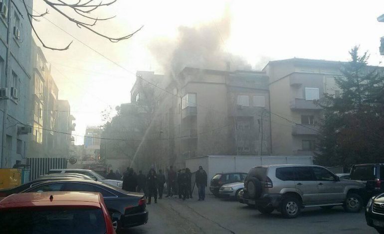 E SHTUNA TRAGJIKE/ 4 vjeçarja që vdiq nga zjarri flinte vetëm në shtëpi, nëna punonte natën… (VIDEO)