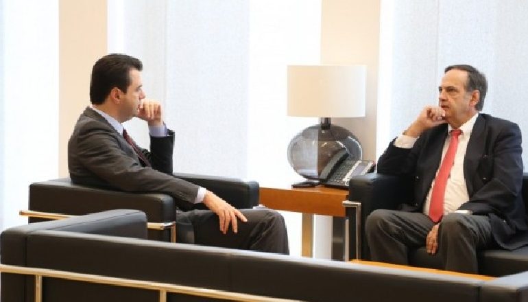 Nesër nis MOSBINDJA CIVILE/ Fleckenstein me urgjencë në Tiranë, takim me Bashën