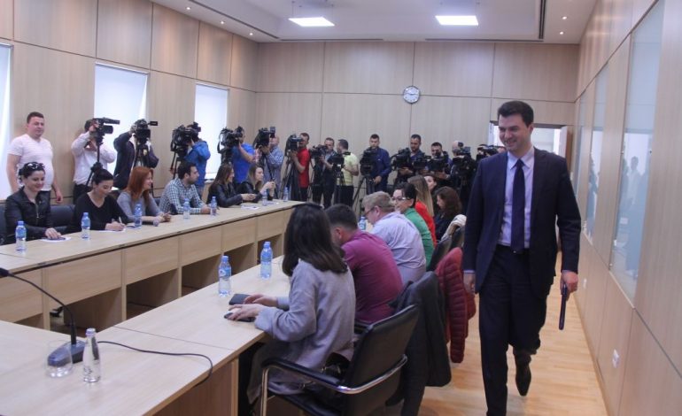 A do ta bllokojë OPOZITA nesër Kuvendin? Lulzim Basha: E kemi detyrë të…