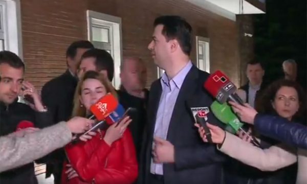 Basha dhe Kryemadhi: Mosbindja civile fillon që këtë javë, s’ka rrugë tjetër me Ramën kryeministër