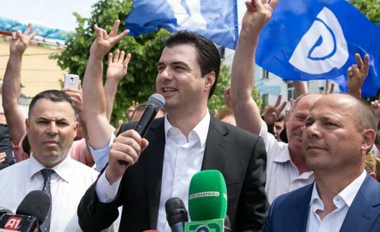 DEBATI NË PD/ Mziu me propozim të fortë: Kushdo që shan t’i hiqet e drejta për… Ja si reagon Basha