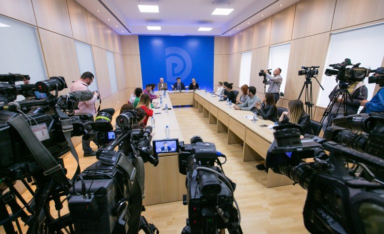 Ndryshimet në statut/ Tre risitë e demokratëve. Këto janë kushtet për shkarkimin e kryetarit