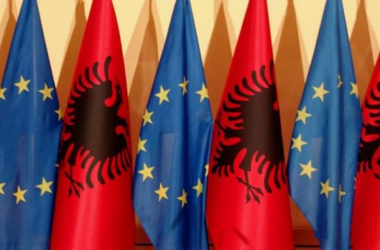 ”Corriere della Sera”: BE i hap rrugën anëtarësimit të SHQIPËRISË