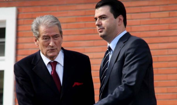 VRASJA MAFIOZE NË SHKODËR/ Berisha nis mëngjesin me “ngushëllimet”: Ngrihuni shqiptarë të heqim Ramën