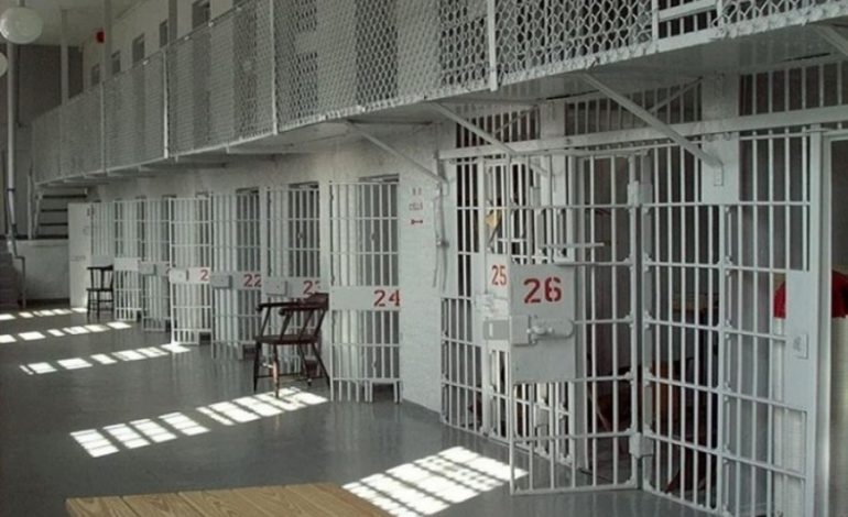 Dy SHQIPTARËT masakrohen me thikë në burgun grek. 27 vjeçari u “përlesh” me…