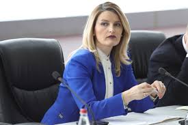 Hoxha: Brenda vitit qytetarët e Kosovës do lëvizin lirisht. Gjashtë shtetasit turq…