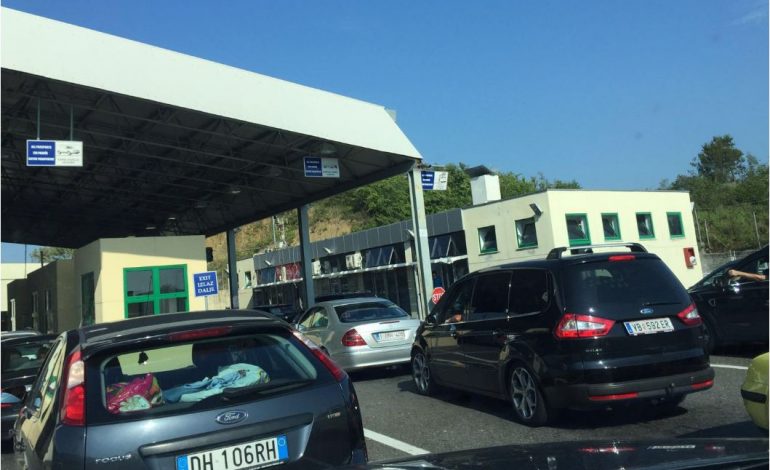 Muriqan/ Fluks në dalje të kufirit, shqiptarët ikin në Mal të Zi