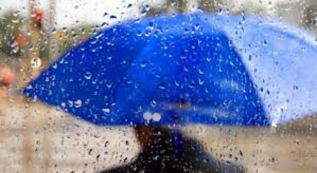KAPRIÇOT E MOTIT/ Meteorologët: Bëhuni gati! Ja ditët kur priten rrebeshe shiu (PARASHIKIMI)