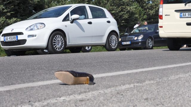 U hodh nga automjeti se e ngacmoi shoferi/ Nderron jetë në spital 55-vjeçarja në Elbasan