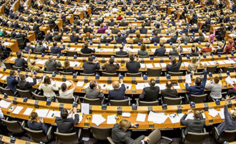 Eurodeputeti: Irani po fokusohet në Shqipëri për të minuar statusin e “MEK”