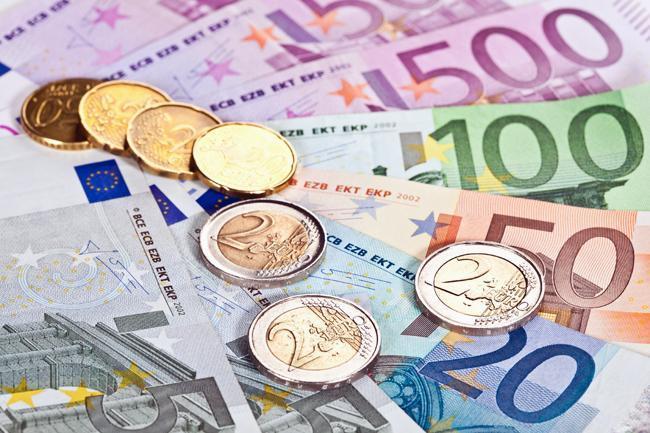 Euro nuk ndal rënien! Zbret nën 127 lekë… (FOTO)