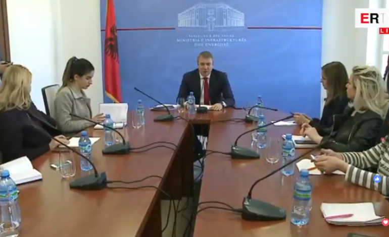 (VIDEO) DEBATI për Rrugën e Kombit/ Damian Gjiknuri sqaron situatën: Udhëtarët e shpeshtë do të përfitojnë….