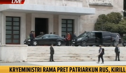 Pas takimit me Presidentin Meta, Patriarku rus Kirill i drejtohet Kryeministrisë