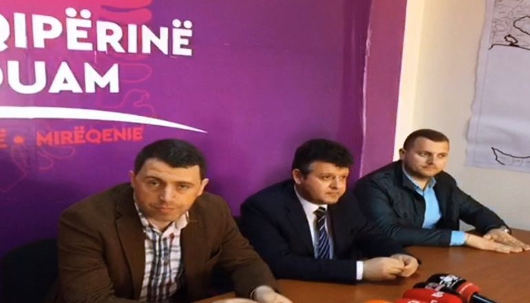 Vijojnë largimet nga LSI dhe partitë e tjera, 5 këshilltarë në Lezhë i bashkohen PS